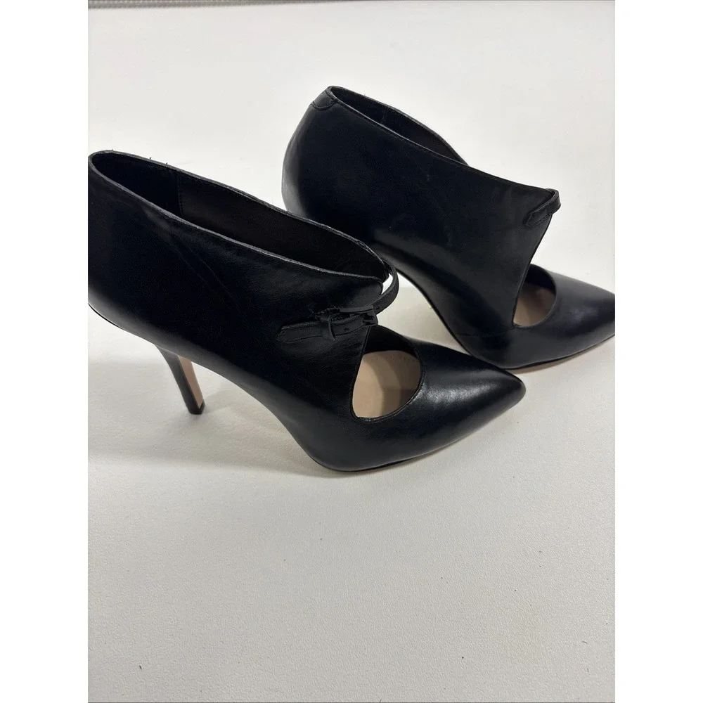 Pour La Victoire Black Leather Ziegler Pointed Heels‎ Size 7